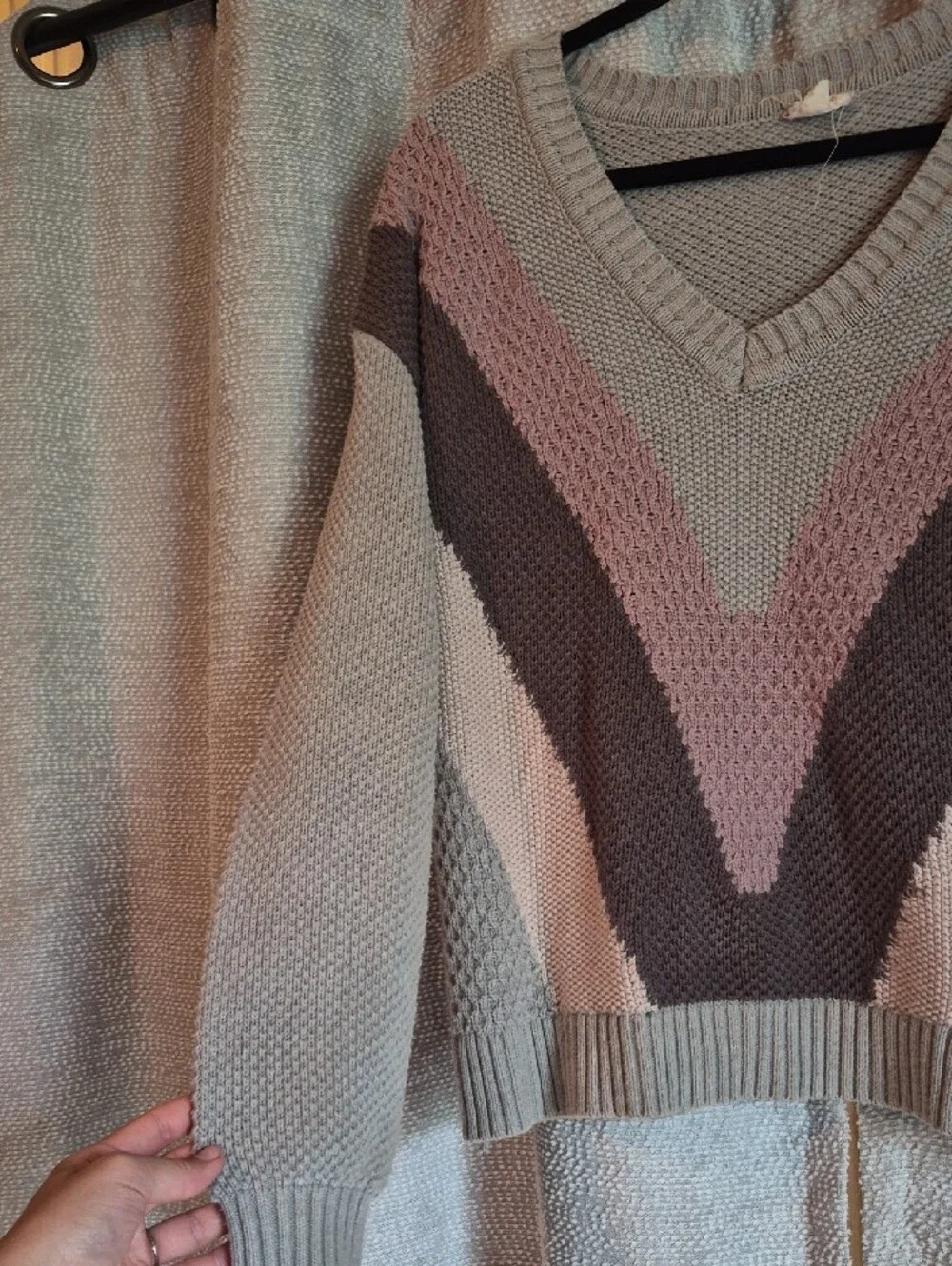 Women's V-Neck Chevron Colorblock Sweater - Gray and Pink